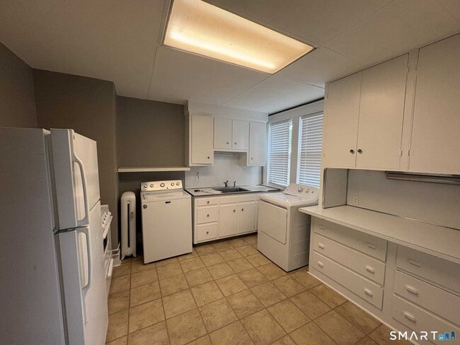 Photo - 829 Edgewood Ave