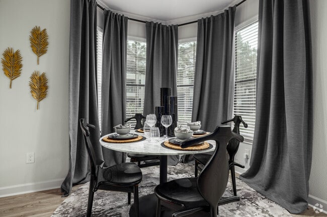 2BR, 2BA - 1,196SF - Dining Area - Duo West Champions