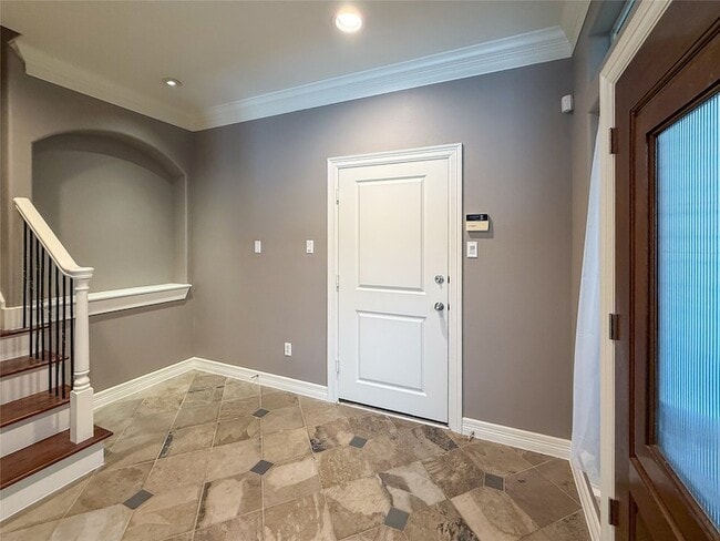Photo - 621 Hartman St