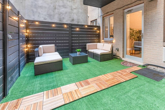 Photo - 209 W 20th St Unit ID1013667P