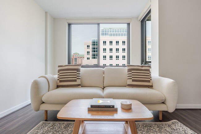 Photo - 3444 Fairfax Dr Unit FL8-ID1215