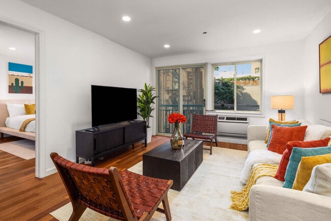 Photo - 15 St Marks Pl Unit ID1291588P