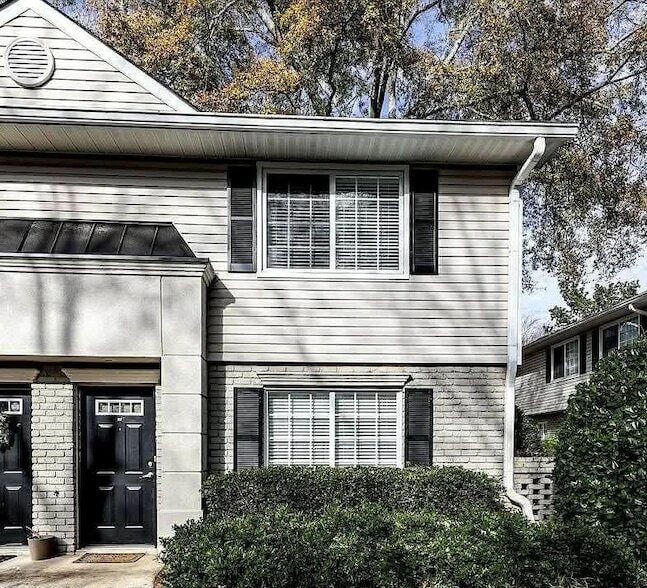 Building Photo - 6940 Roswell Rd NE