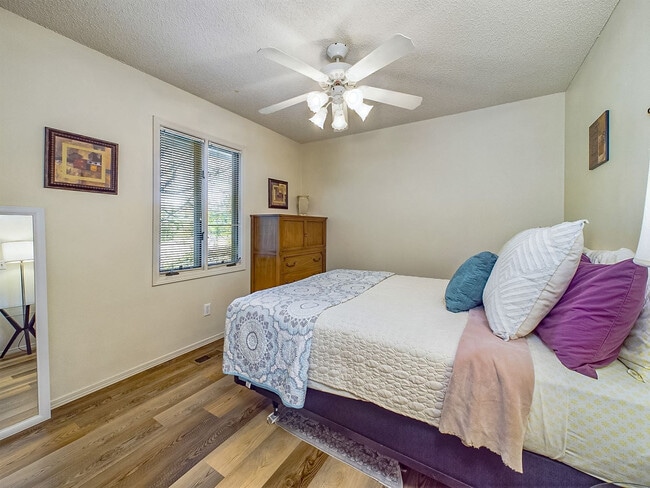 Photo - 31 McKenzie Dr Unit SI ID1621853P