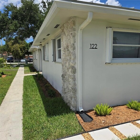 Photo - 122 Northwest Blvd Unit B