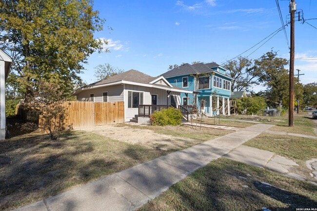 Photo - 131 Chicago Blvd