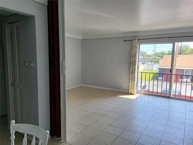 Photo - 2763 Woodgate Ln Unit 207