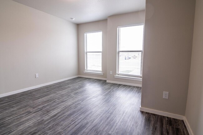 Photo - 2118 Langford Ave Unit b