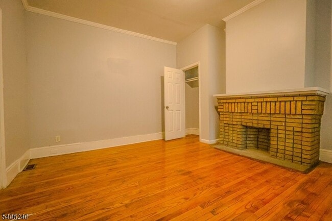 Photo - 106 S 11th St