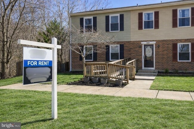 Building Photo - 1801 Jaybird Ct