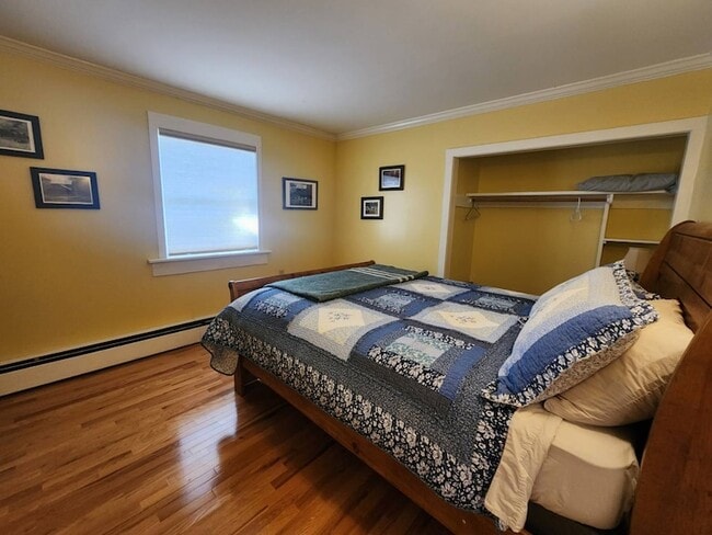 Photo - 832 W Fulton Rd