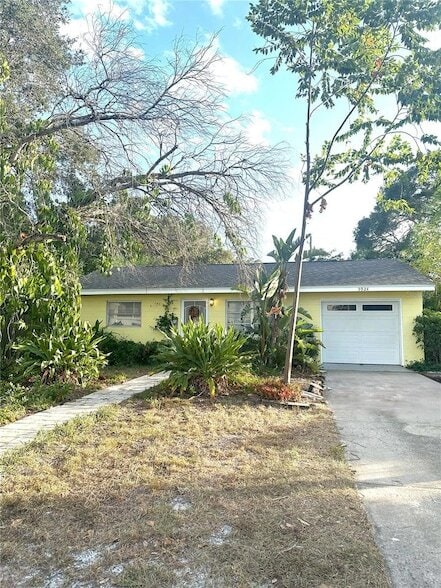 Building Photo - 5924 Dartmouth Ave N