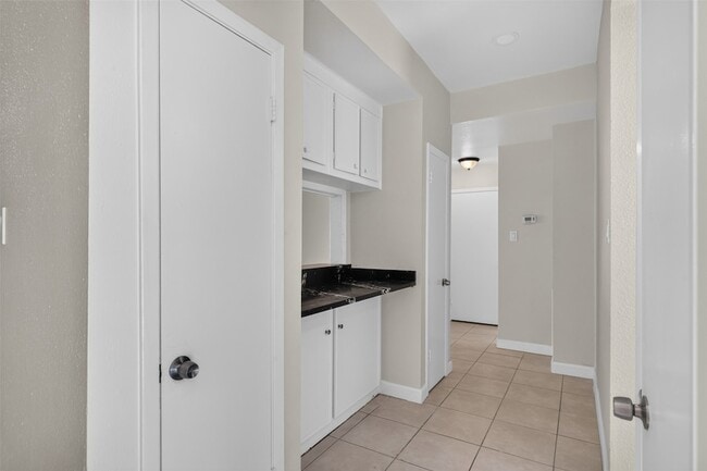 Photo - 6525 Renwick Dr Unit A
