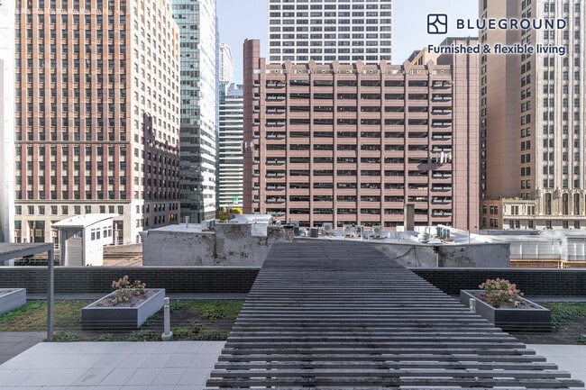 Photo - 215 W Lake St Unit FL6-ID1342