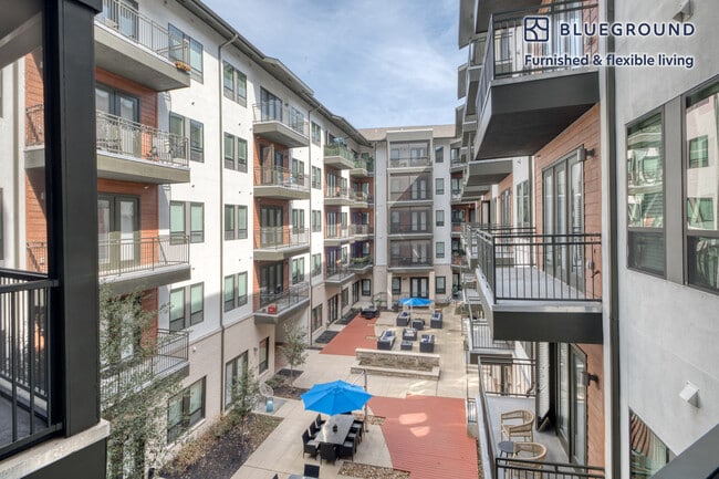 Photo - 3201 Esperanza Crossing Unit FL3-ID175