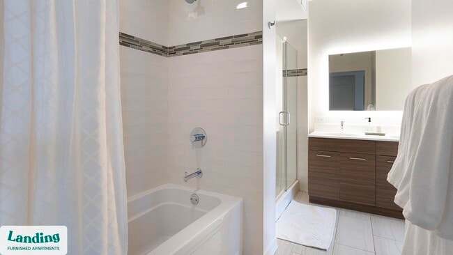 Photo - 347 W Chestnut St Unit 911