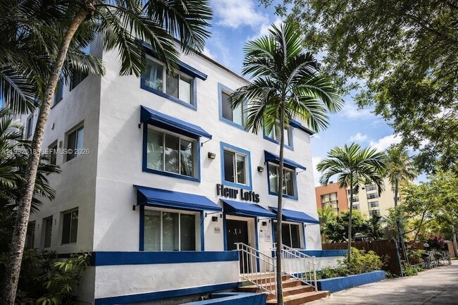 Building Photo - 1021 NW 3rd St Unit 201