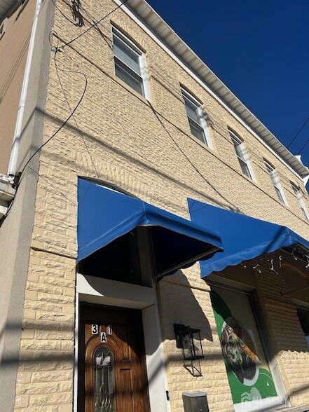 Photo - 31 W Main St Unit UPPER