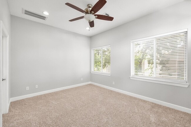 Photo - 1112 Andrews St Unit A