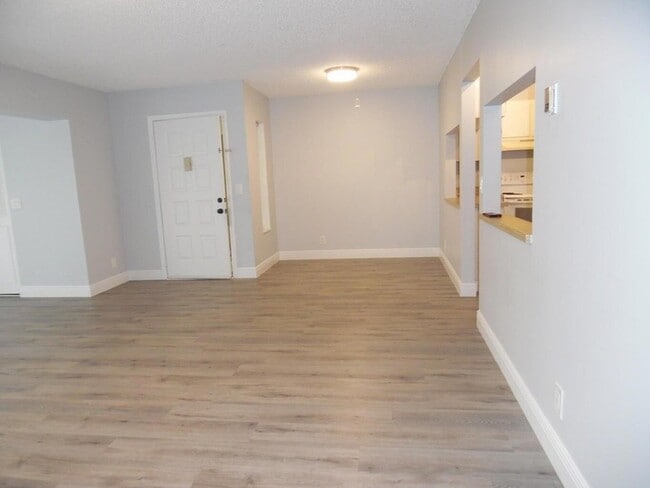 Photo - 502 Shady Pine Way Unit D2