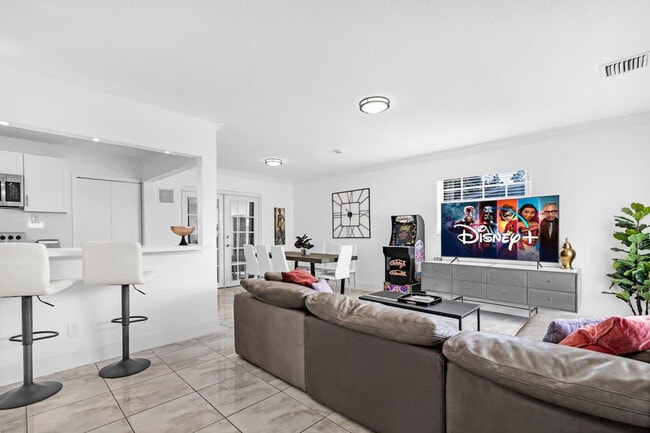 Building Photo - 18715 NW 10th Ct Unit ID1372346P