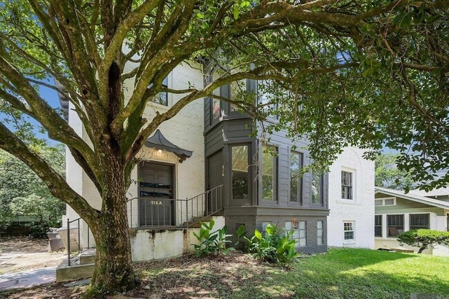 Building Photo - 418 E State St