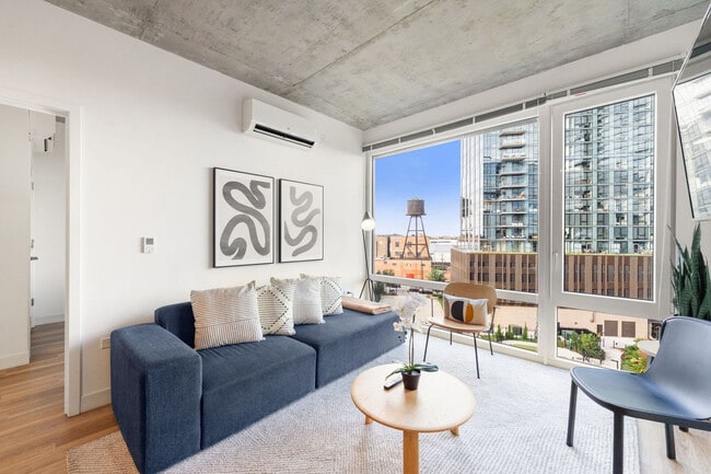 Building Photo - 853 W Blackhawk St Unit SI FL6-ID1466135P