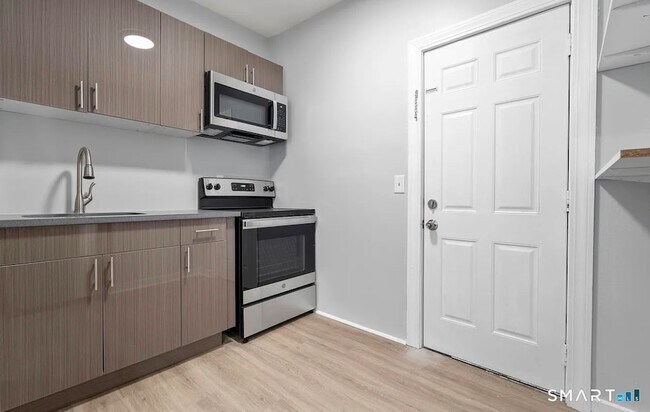 Photo - 25 Whittier St