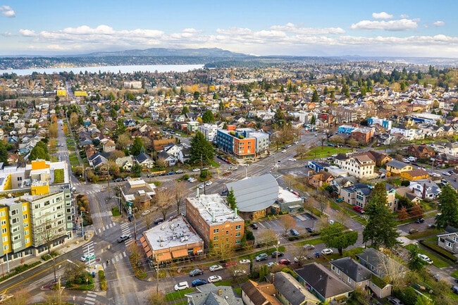 Photo - 3008 Beacon Ave S Unit SI ID1491655P