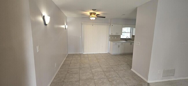 Photo - 1785 Elinor Pl