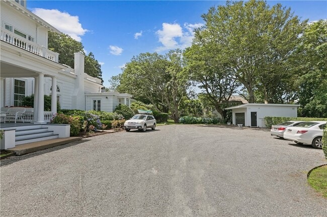 Photo - 718 Bellevue Ave