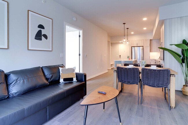 Photo - 1122 N Hudson St Unit FL4-ID1022549P