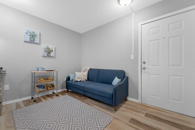 Photo - McGowan Flats