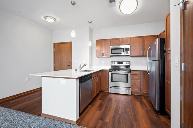 Building Photo - 1910 on Water