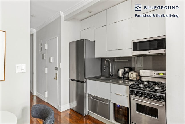 Photo - 221 Mott St Unit FL2-ID1570