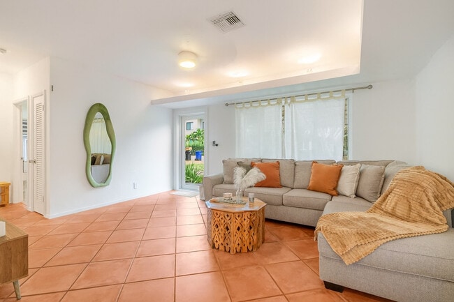 Photo - 1516 SW 8th Ave Unit SI FL1-ID1475643P