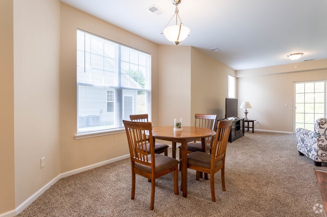 Dining Area - Fairlawn Hills