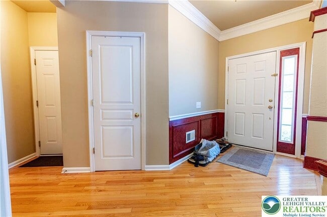 Photo - 1828 Majestic Dr