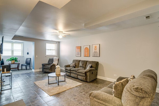 Building Photo - 6210 S Evans Ave Unit ID1306921P