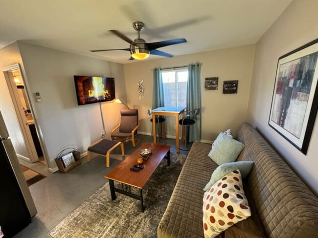 Building Photo - 1503 E Indian School Rd Unit ID1309644P