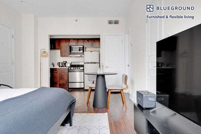 Photo - 200 E Chestnut St Unit FL15-ID619