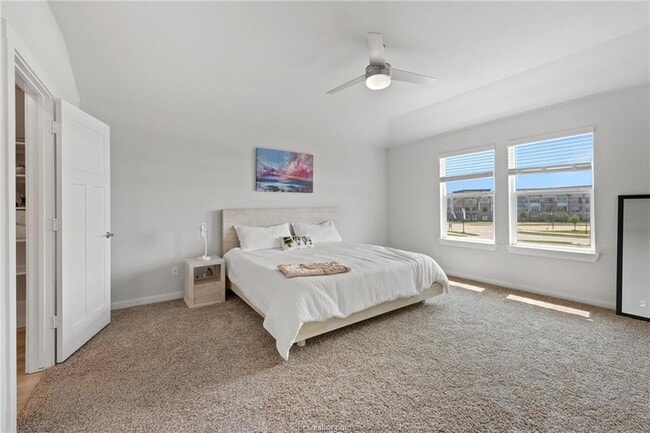 Photo - 1128 Amistad Lp