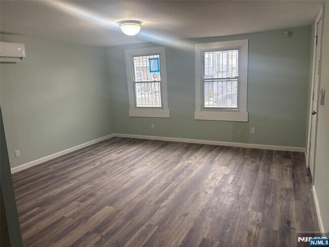 Photo - 172 N Main St Unit 5