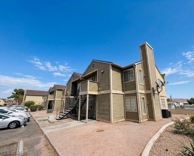 Building Photo - 2724 Aarondavid Dr Unit D