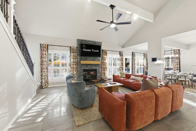 Building Photo - 12511 Chapel Bell St Unit SI ID1465400P