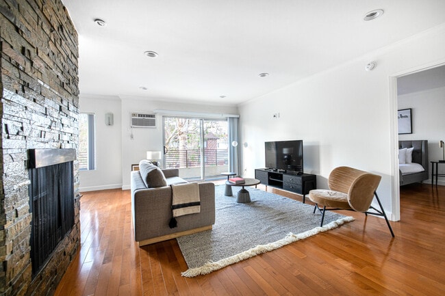 Building Photo - 11908 Dorothy St Unit ID10572A