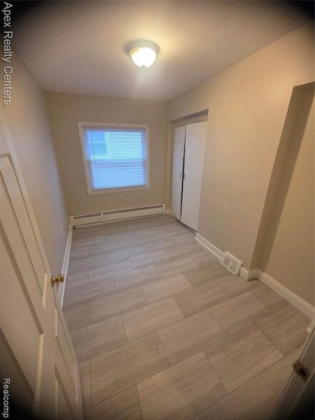 Photo - 8656 Nightingale St