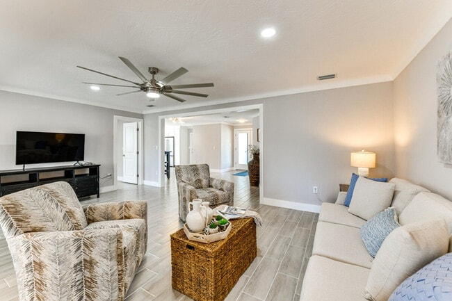 Photo - 2473 Yorkshire Dr Unit SI ID1386109P