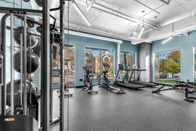 Photo - Capitol Living (Furnished Rooms)