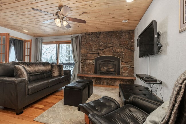 Building Photo - 2135 Burgess Creek Rd Unit SI ID1564286P